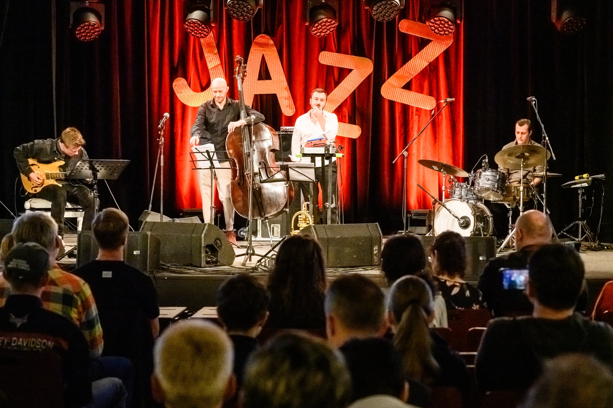 4d06fe0e-5a19-40ff-831d-5ea88e4994e6