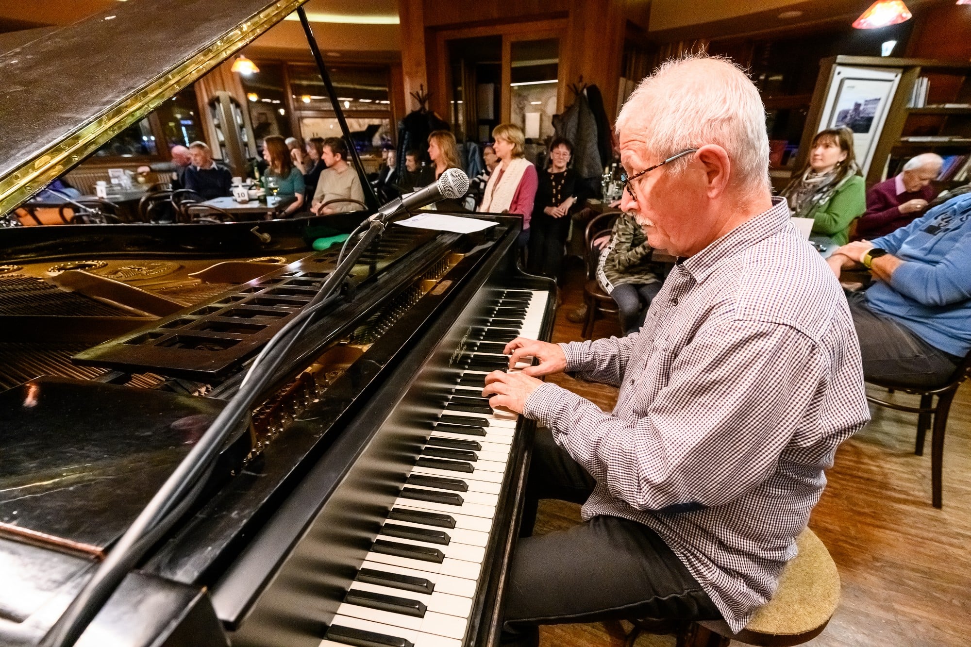 9aaa5645-0470-484e-9232-2076f7b85bce