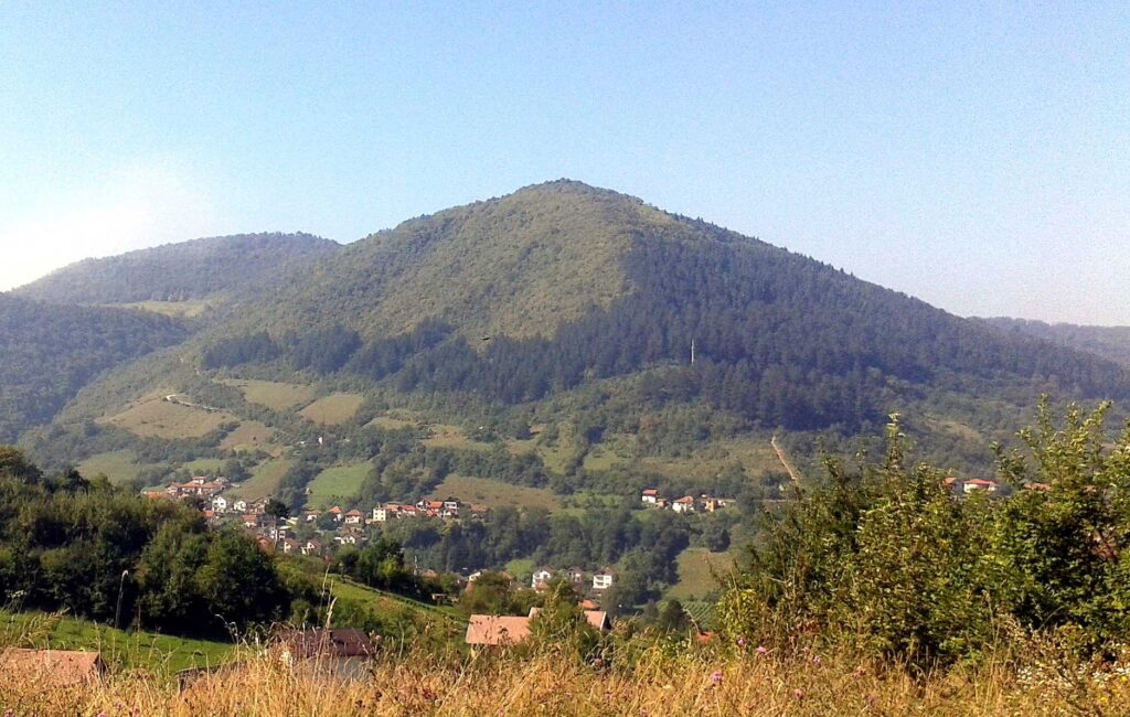 bosenska-pyramida-slunce